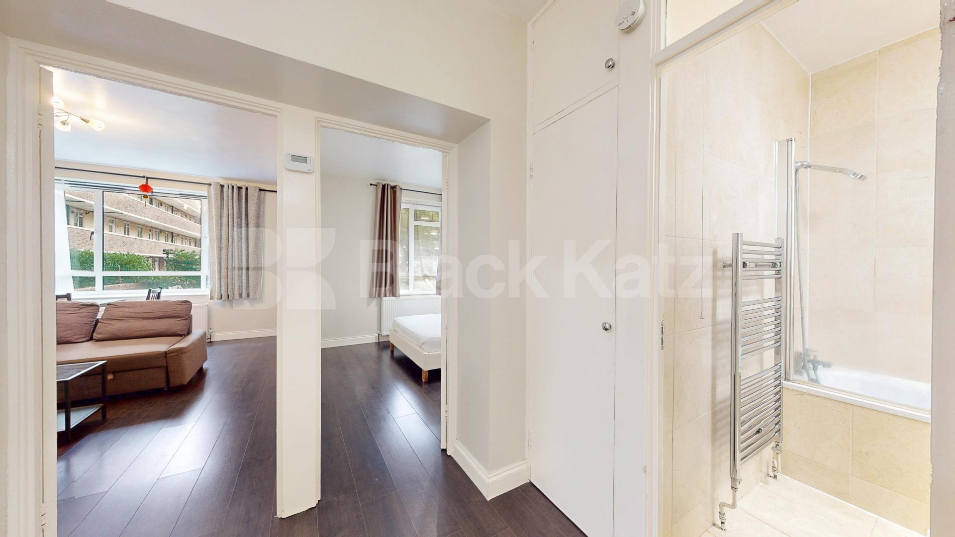 Charming One Bedroom Flat in Prestigious Townshend Estate, St John’s Wood Townshend Road, St Johns Wood